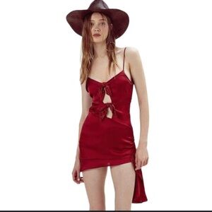For Love & Lemons After Dark Red Studded Bow Details
Cutout Asymmetrical Dress S